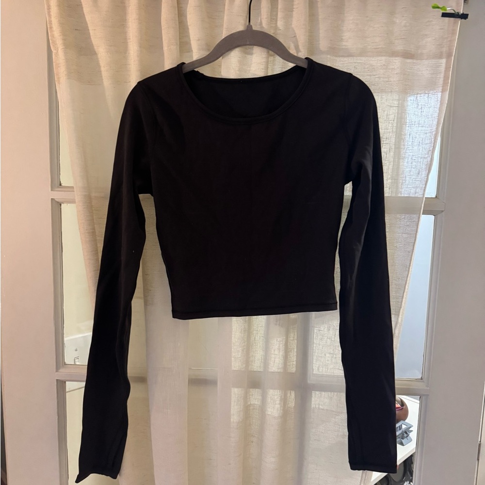 Lululemon workout top